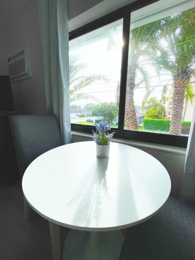 Tropic Isle Beach Resort Deerfield Beach Extérieur photo